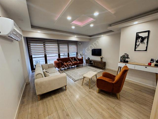 Coldwell Banker Poyraz'dan Süper Konum Full Tadilatlı 3+1
