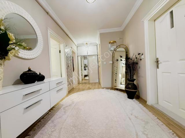 Coldwell Banker Poyrazdan Teraslı 3+1 Satılık Daire