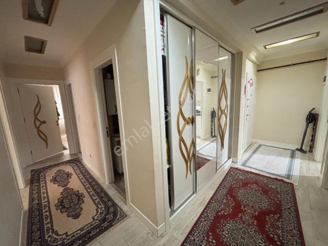 Tekerek Mahallesinde Satılık 4+1 Daire
