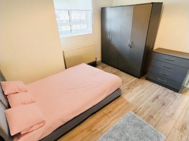 Coleby Path, London, SE5 7RZ, United Kingdom | Room for rent #155433016 | Rentberry