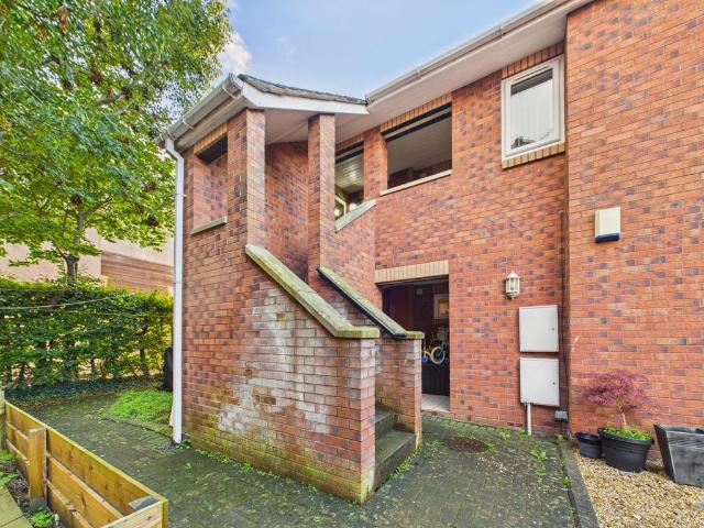 Coledale Mews, Carlisle, CA2 2 bed flat to rent £650 pcm £150 pw