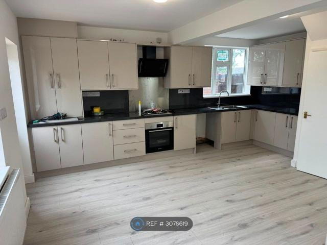 Coleman Road, Leicester LE5, 3 bed terraced house to rent, £1,500 pcm | PrimeLocation
