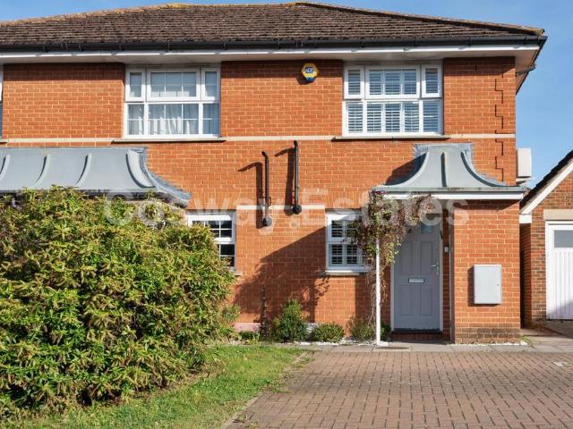 Colenso Drive, Grahame Park, London, NW7 2EA, United Kingdom | 2 bed house for rent #118365504 | Rentberry
