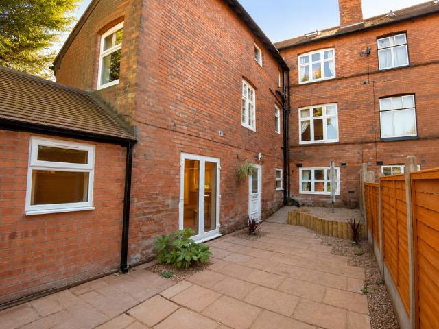 Coleshill Street, Sutton Coldfield, B72 2 bed apartment to rent £1,525 pcm £352 pw