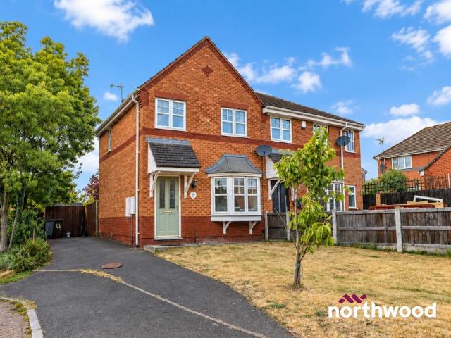 Coleridge Close, Sandbach, CW11 3 bed semi detached house to rent £1,100 pcm £254 pw