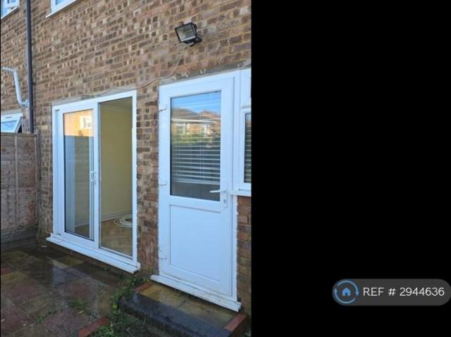 Coleridge Crescent, Hemel Hempstead, HP2 4 bed end of terrace house to rent £2,400 pcm £554 pw
