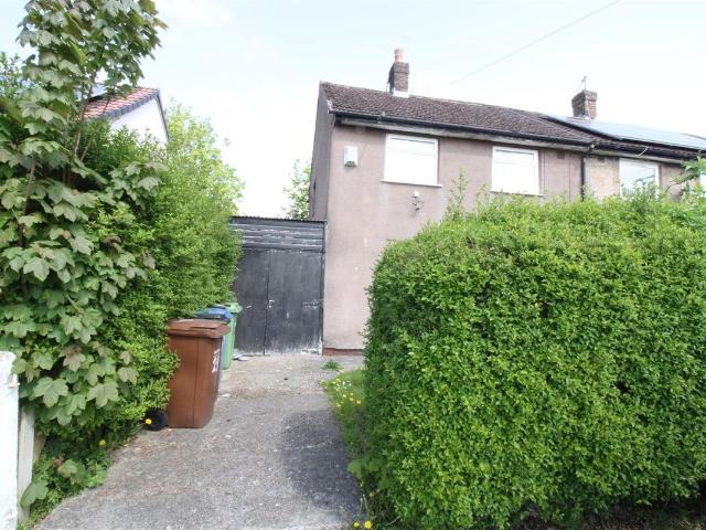 Coleridge, Greater Manchester, Manchester SK5, 2 bed end terrace house to rent, £1,250 pcm | PrimeLocation