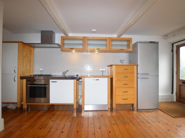 Coley Road, Halifax HX3, 1 bed cottage to rent, £650 pcm | PrimeLocation