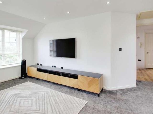 Colham Road, Uxbridge, UB8