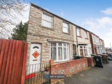 Colin Road, Luton LU2, 3 bed semi detached house to rent, £1,575 pcm | PrimeLocation