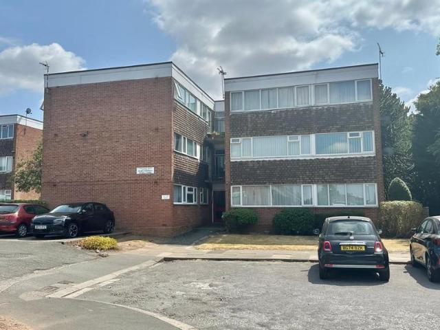 Colina Close, Willenhall, Coventry. 2 bed apartment to rent £795 pcm £183 pw