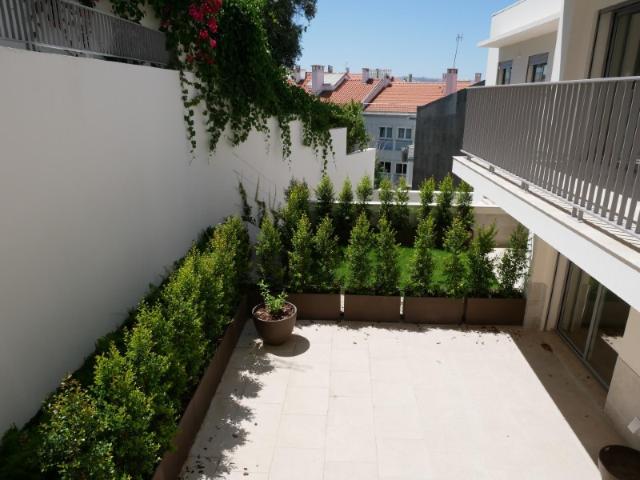 Colina do Paço T2 com closet e vista desafogada