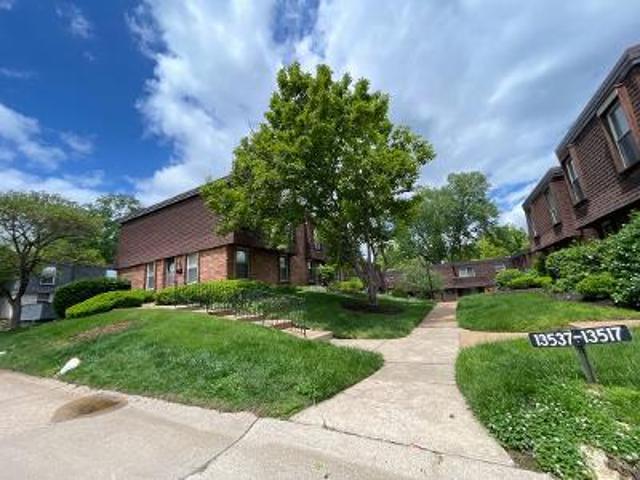 Coliseum Dr Apt F