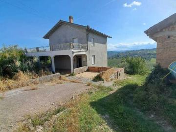 COLLE DELLA FONTE 94 7 vani 350mq