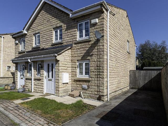 College Avenue, Lindley, Huddersfield HD3, 3 bed semi detached house to rent, £1,200 pcm | PrimeLocation