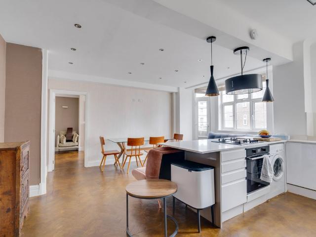 College Crescent, Swiss Cottage, London NW3, 2 bed flat to rent, £3,000 pcm | PrimeLocation