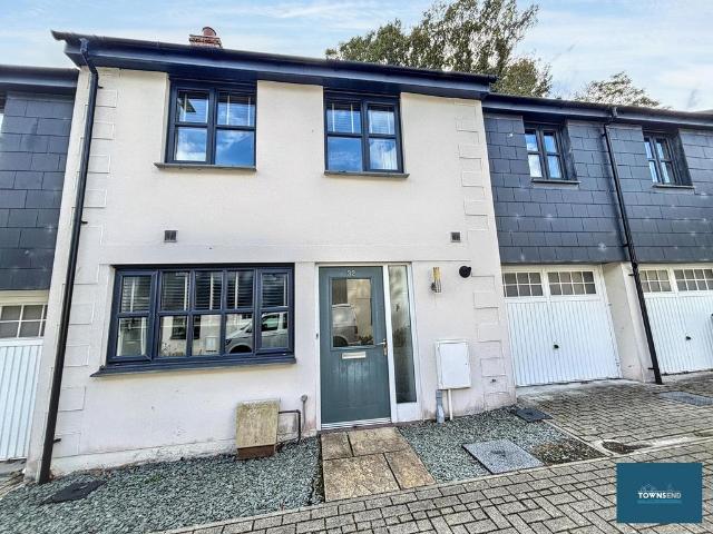 College Green, Penryn, TR10 3 bed semi detached house to rent £1,750 pcm £404 pw