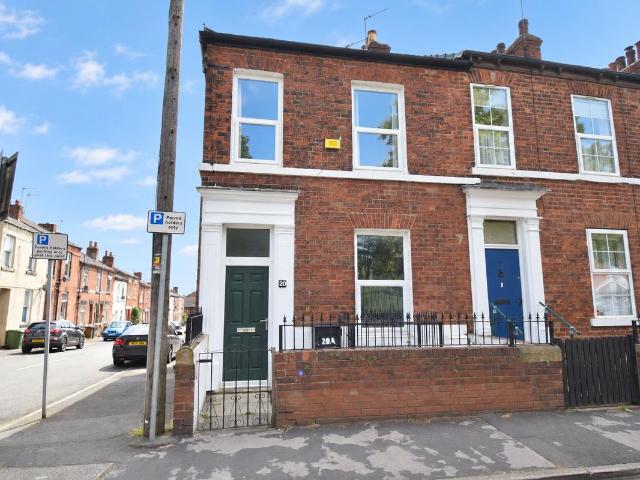 College Grove Road, Wakefield WF1, 2 bed maisonette to rent, £800 pcm | PrimeLocation
