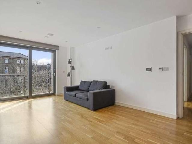 College House, Putney, SW15