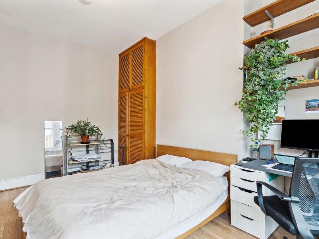 College Place, Camden Town NW1, 3 bed flat to rent, £3,500 pcm | PrimeLocation