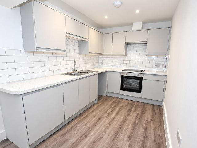 College Place, Southampton SO15, 1 bed flat to rent, £1,100 pcm | PrimeLocation