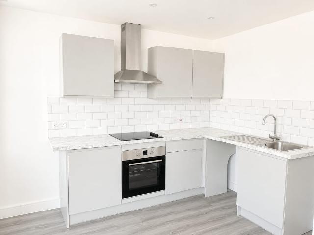 College Place, Southampton SO15, 1 bed flat to rent, £1,200 pcm | PrimeLocation