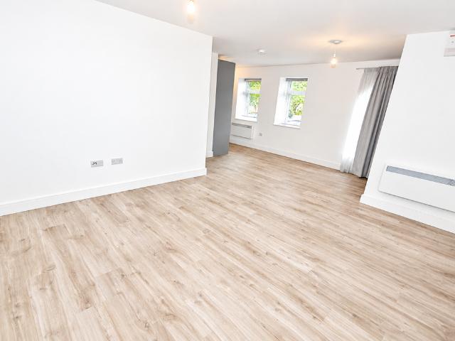College Place, Southampton SO15, 1 bed flat to rent, £975 pcm | PrimeLocation