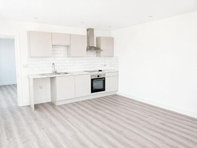 College Place, SOUTHAMPTON 1 bed flat to rent £1,100 pcm £254 pw