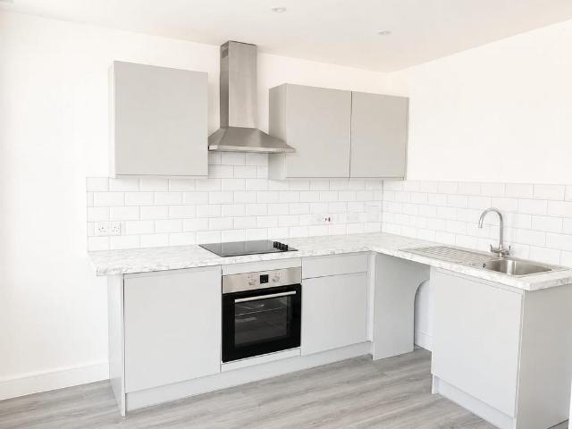 College Place, SOUTHAMPTON 1 bed flat to rent £1,200 pcm £277 pw