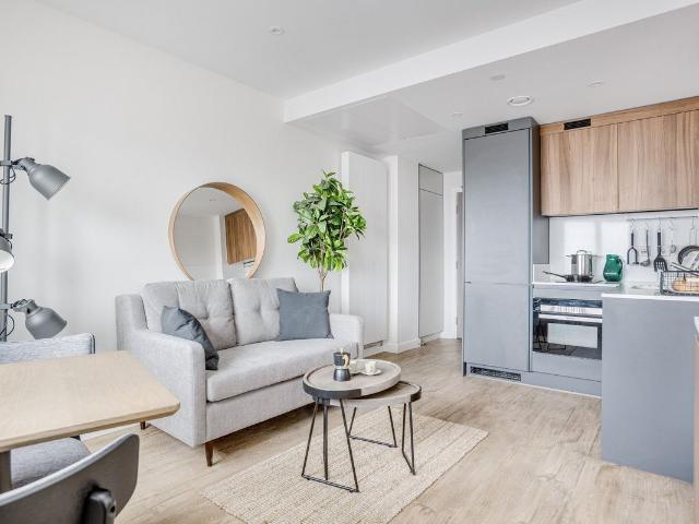College Road, Croydon CR0, 1 bed flat to rent, £1,460 pcm | PrimeLocation