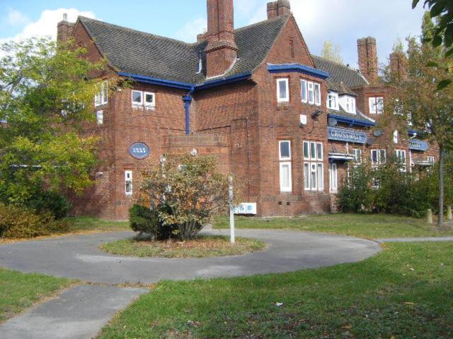 College Road, Birmingham B44, Studio to rent, £675 pcm | PrimeLocation