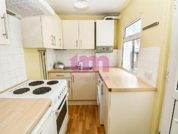 College Road, Grays RM17, 1 bed flat to rent, £1,050 pcm | PrimeLocation