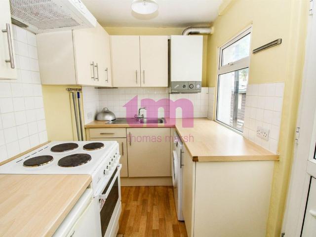 College Road, Grays RM17, 1 bed flat to rent, £1,050 pcm | PrimeLocation