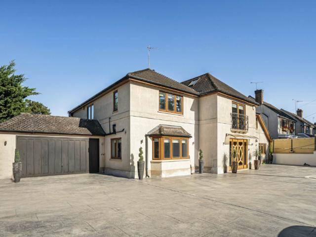 College Road, Hoddesdon EN11, 6 bed detached house to rent, £8,000 pcm | PrimeLocation
