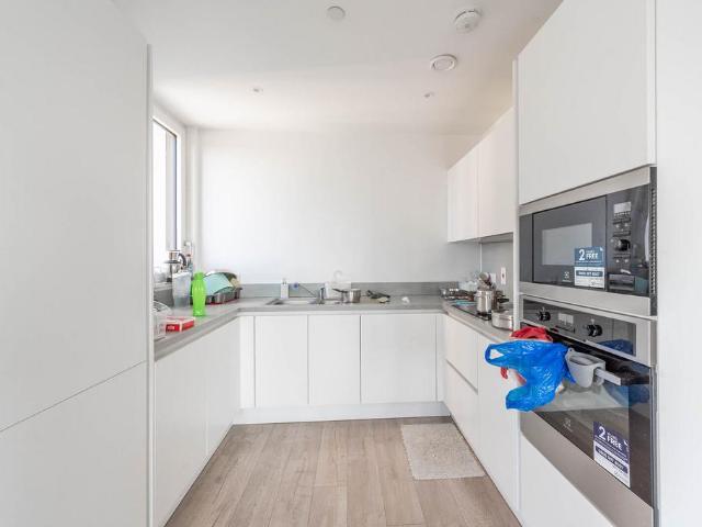 College Road, HA1, Harrow, HA1 2 bed flat to rent £3,000 pcm £692 pw