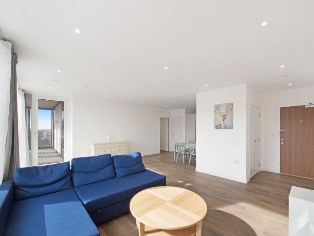 College Road, Harrow HA1, 2 bed flat to rent, £2,800 pcm | PrimeLocation