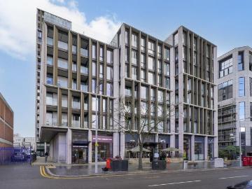 College Road, Harrow HA1 2 bed flat to rent £2,100 pcm £485 pw