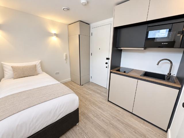 College Road, Harrow HA1 Studio to rent £1,100 pcm £254 pw