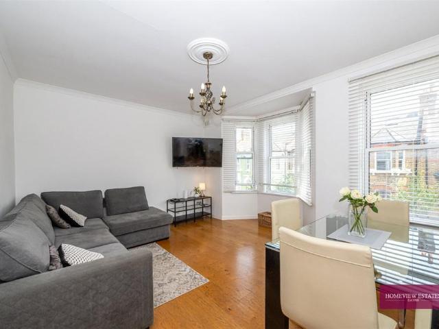 College Road, London, NW10 1 bed apartment to rent £2,000 pcm £462 pw