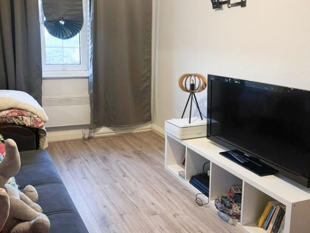 College Road, London NW10, 2 bed flat to rent, £2,100 pcm | PrimeLocation