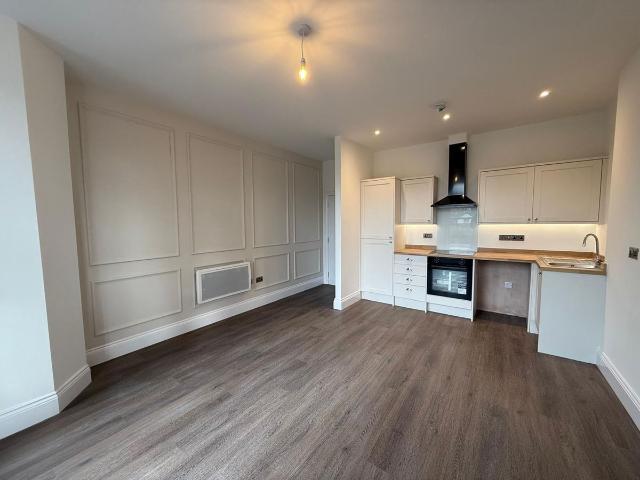 College Road, Liverpool L23, 1 bed flat to rent, £850 pcm | PrimeLocation