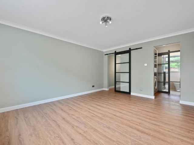 College Road, St. Albans AL1, Studio to rent, £1,200 pcm | PrimeLocation