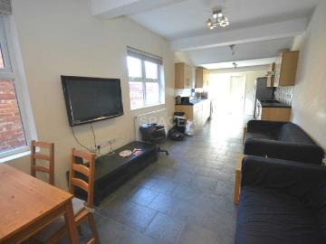 College Road, University, Reading, Berkshire RG6, 8 bed terraced house to rent, £4,800 pcm | PrimeLocation