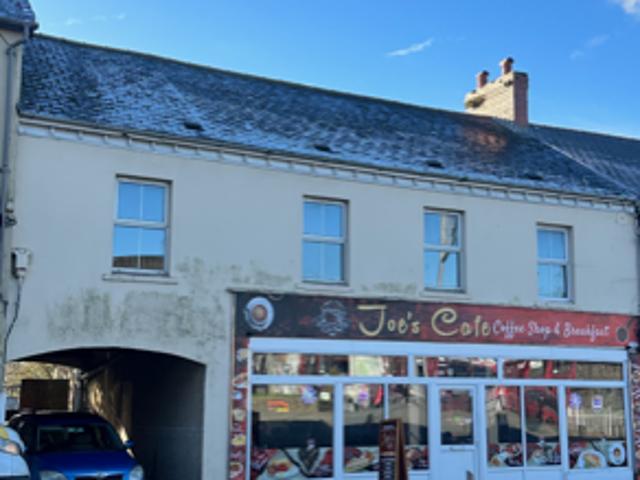 College Street, Ammanford SA18 1 bed flat to rent £650 pcm £150 pw
