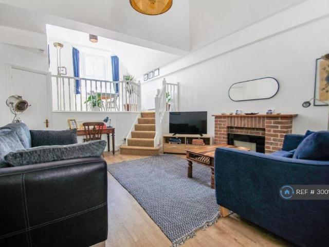 College Street, Brighton, BN2 2 bed terraced house to rent £2,000 pcm £462 pw