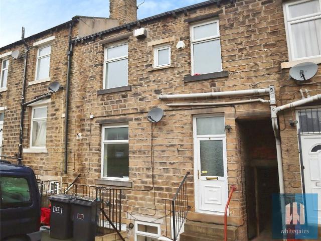 College Street, Crosland Moor, Huddersfield HD4, 2 bed terraced house to rent, £575 pcm | PrimeLocation