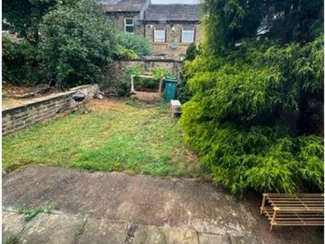 College Street, Huddersfield HD4, 1 bed terraced house to rent, £650 pcm | PrimeLocation