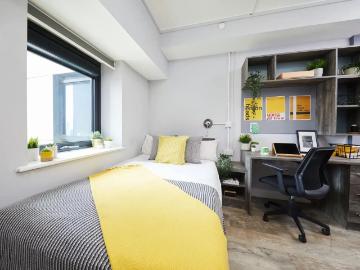 Collegiate Crown Place Portsmouth, Portsmouth Has an Apartment