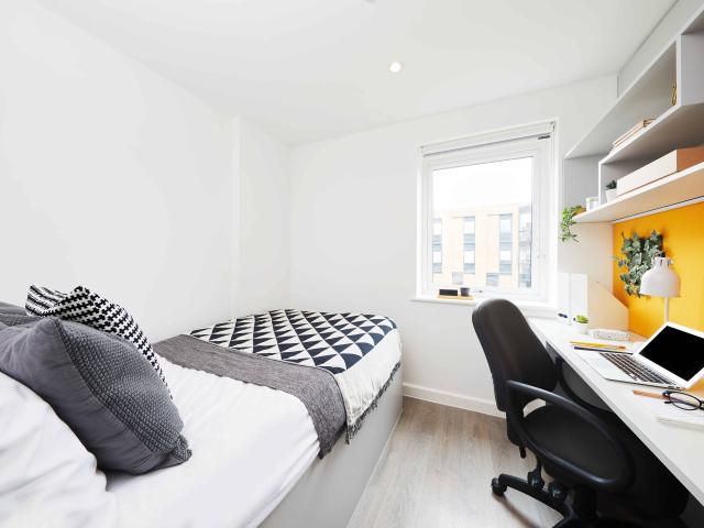 Collegiate Riverside Way, Winchester Student Accommodation | Amber