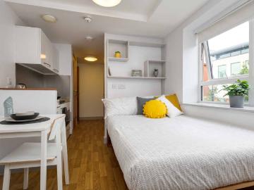 Collegiate St James Street, Portsmouth Has an Apartment